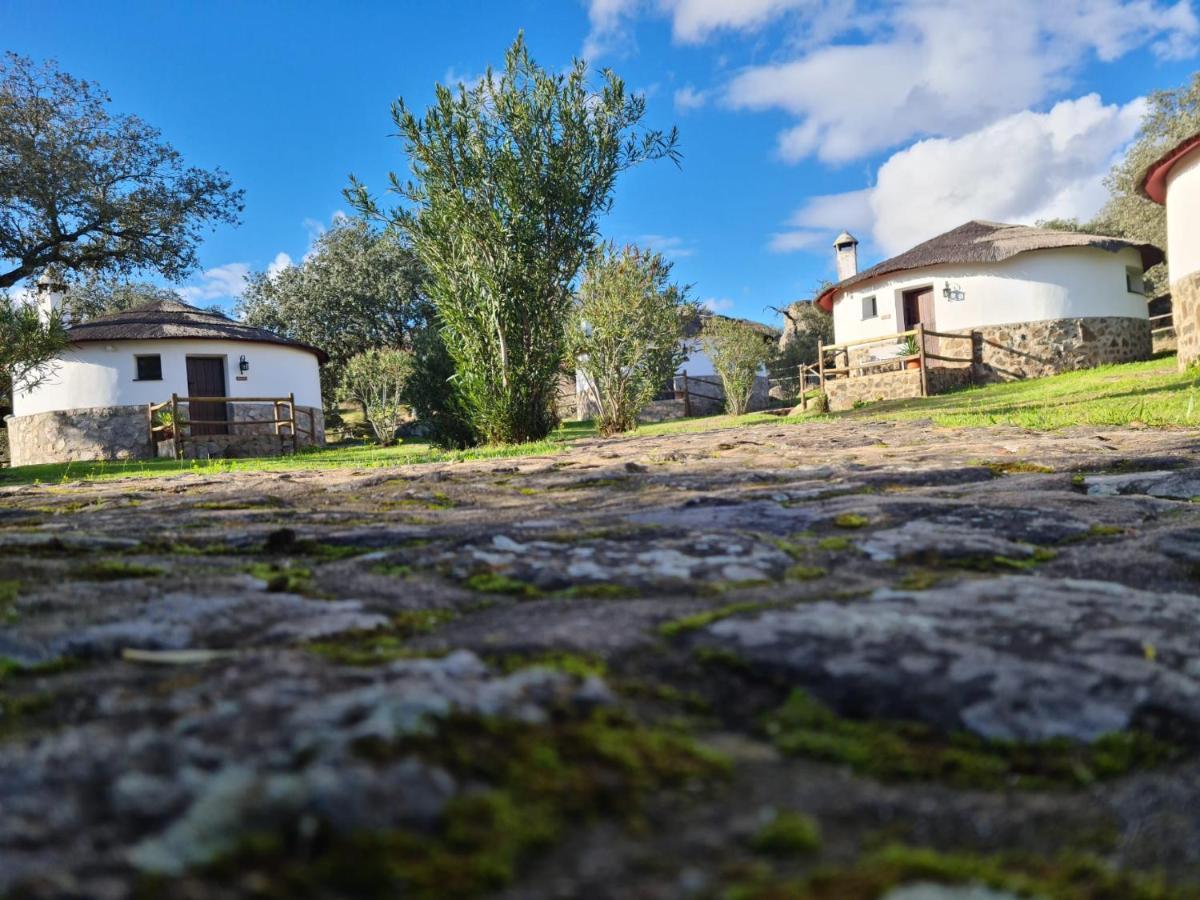 La Roca de la SierraChozos De La Dehesa公寓式酒店 外观 照片