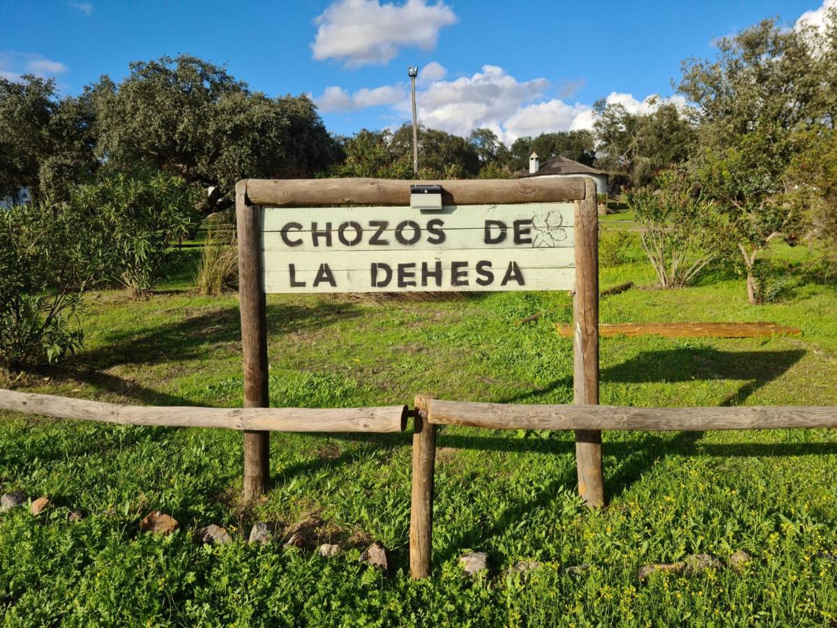 La Roca de la SierraChozos De La Dehesa公寓式酒店 外观 照片