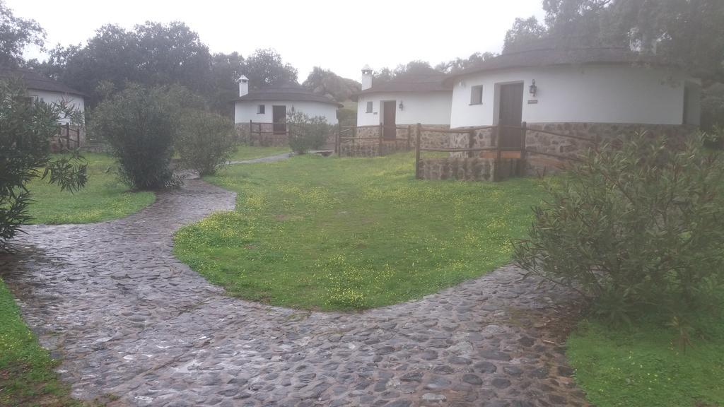 La Roca de la SierraChozos De La Dehesa公寓式酒店 外观 照片