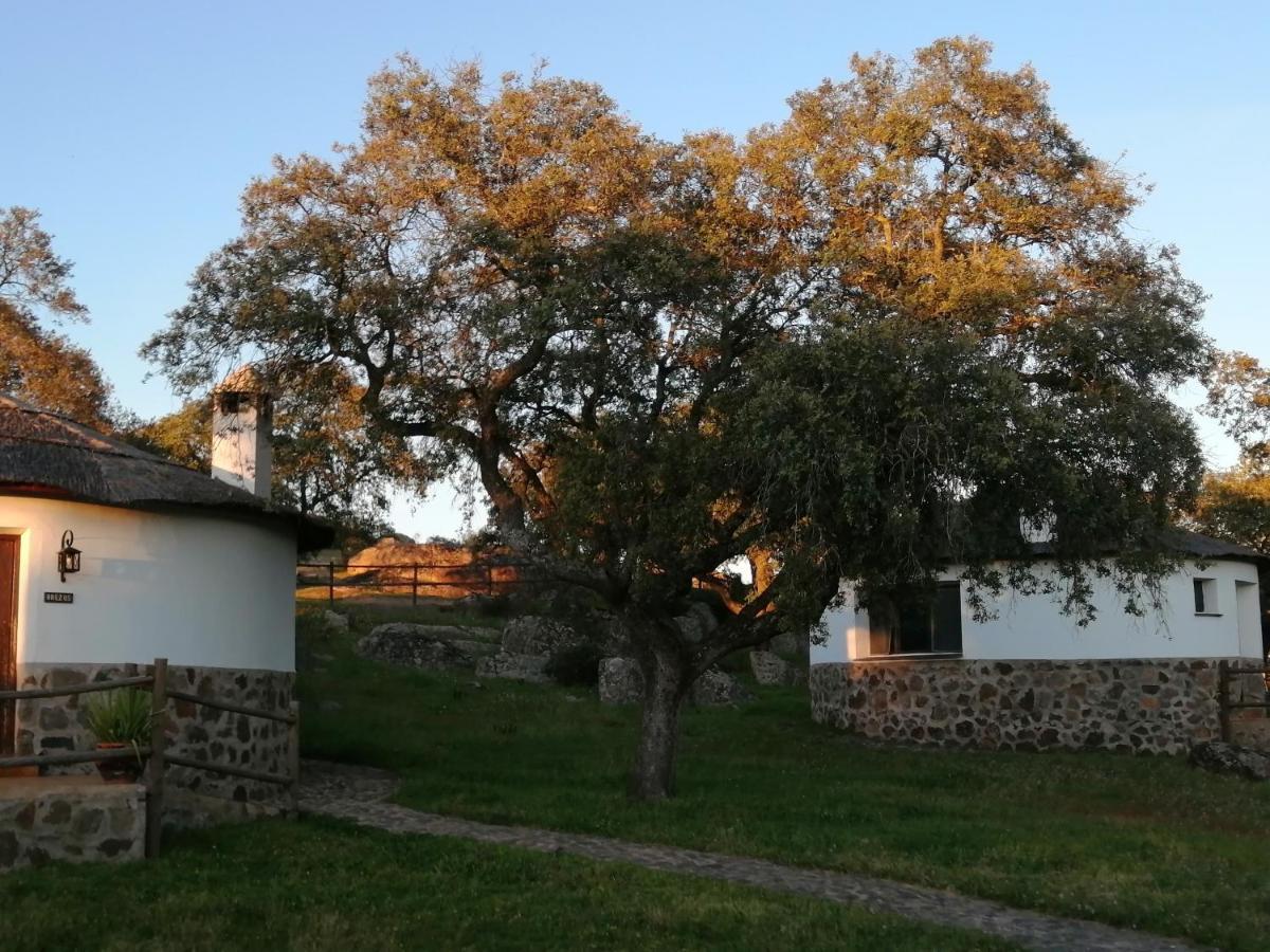 La Roca de la SierraChozos De La Dehesa公寓式酒店 外观 照片